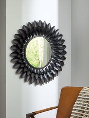 Ryenmour Accent Mirror - Coastal Roots Furniture (Courtenay, BC)