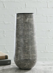 Fynn Vase - Coastal Roots Furniture (Courtenay, BC)