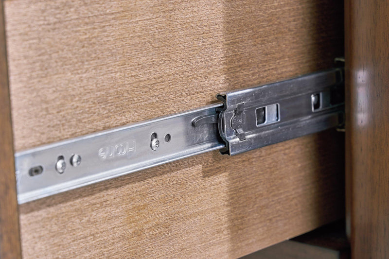 Lyncott Bedroom Set - Coastal Roots Furniture (Courtenay, BC)