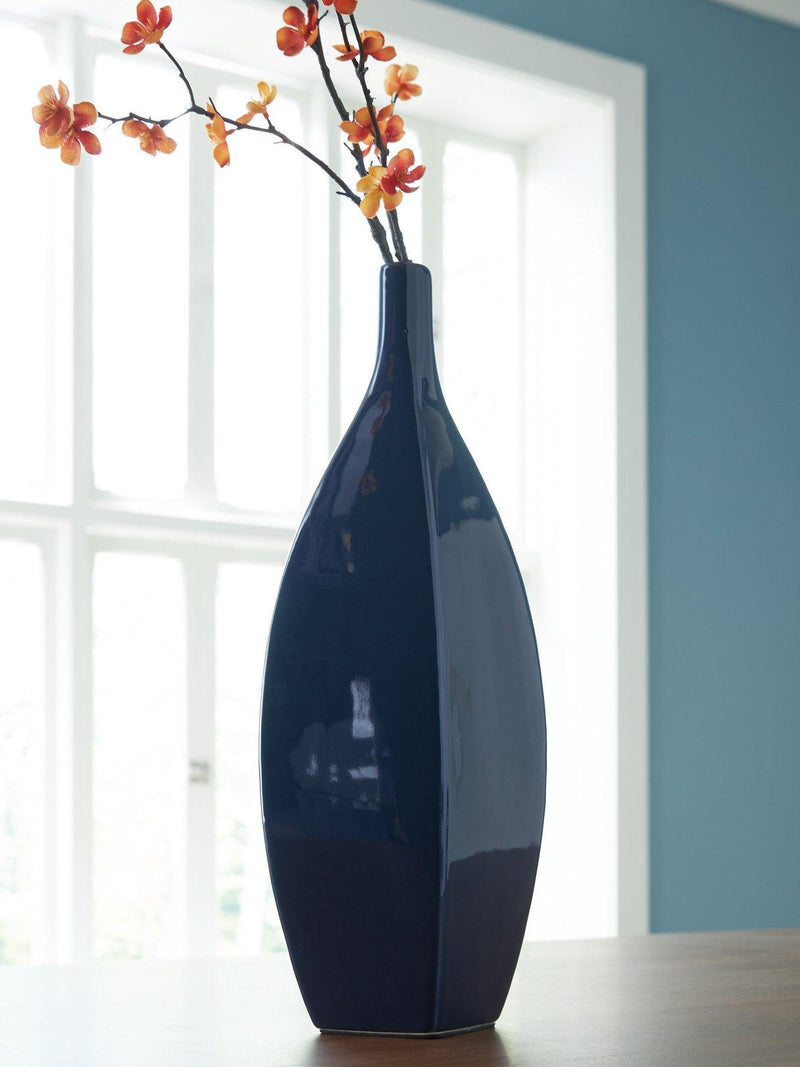 Abtinson Vase - Coastal Roots Furniture (Courtenay, BC)