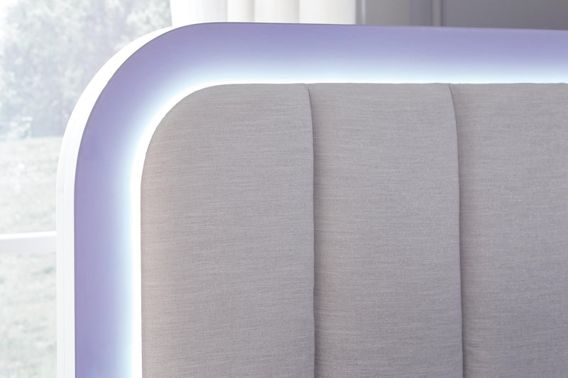 Jarlee Upholstered Bed