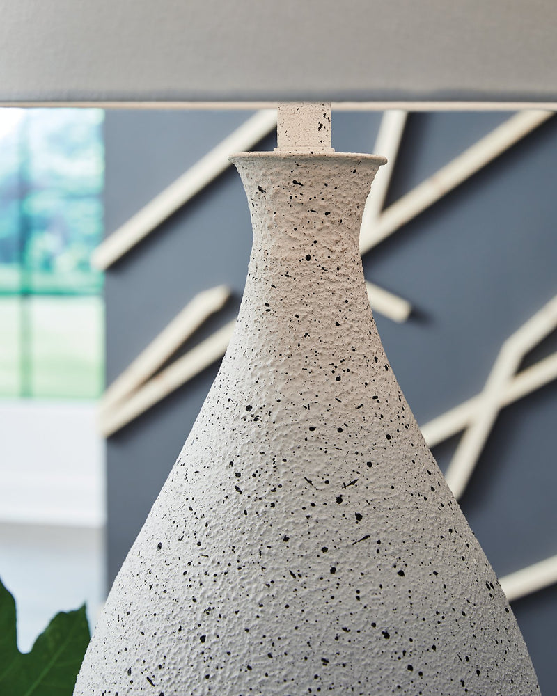 Wyattford Table Lamp - Coastal Roots Furniture (Courtenay, BC)