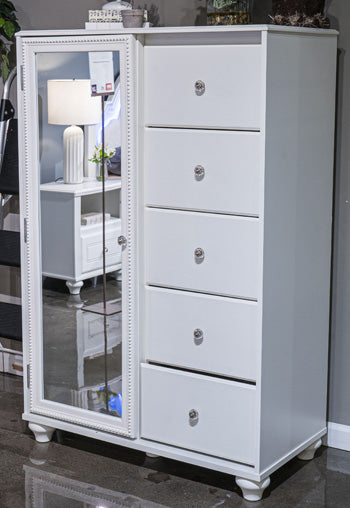 Kozlani Dressing Chest